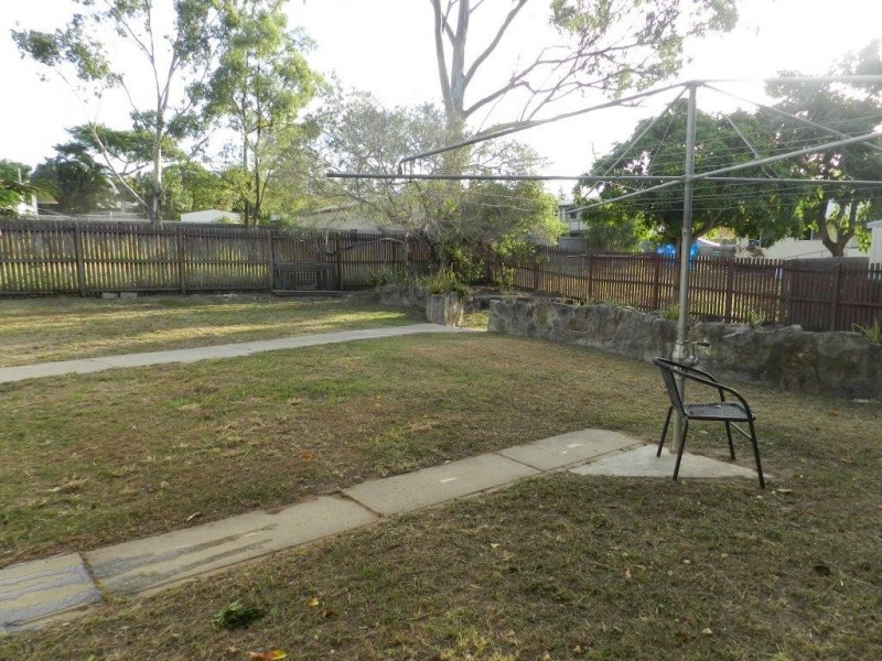 21 TREVALLY STREET, Toolooa QLD 4680