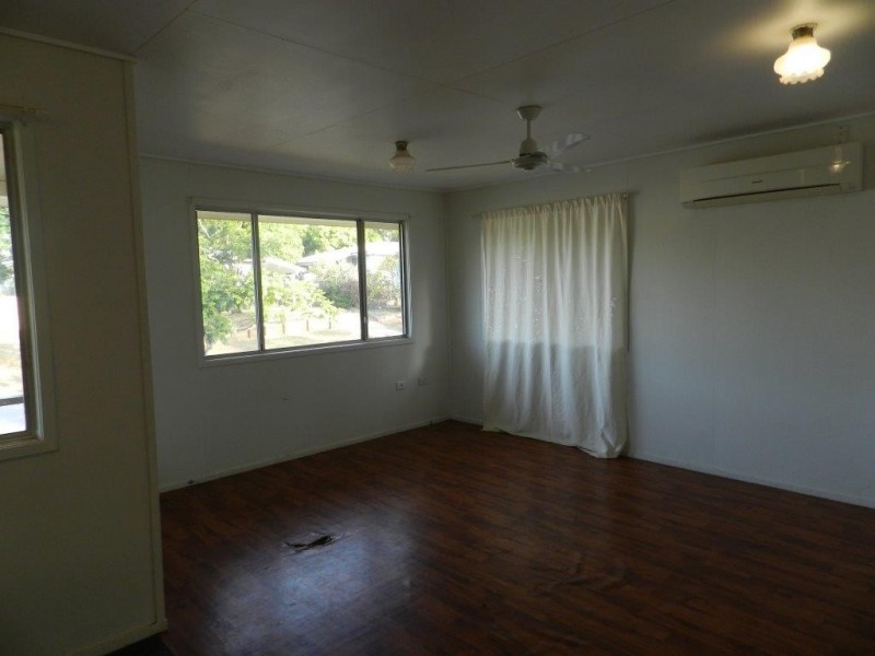 21 TREVALLY STREET, Toolooa QLD 4680