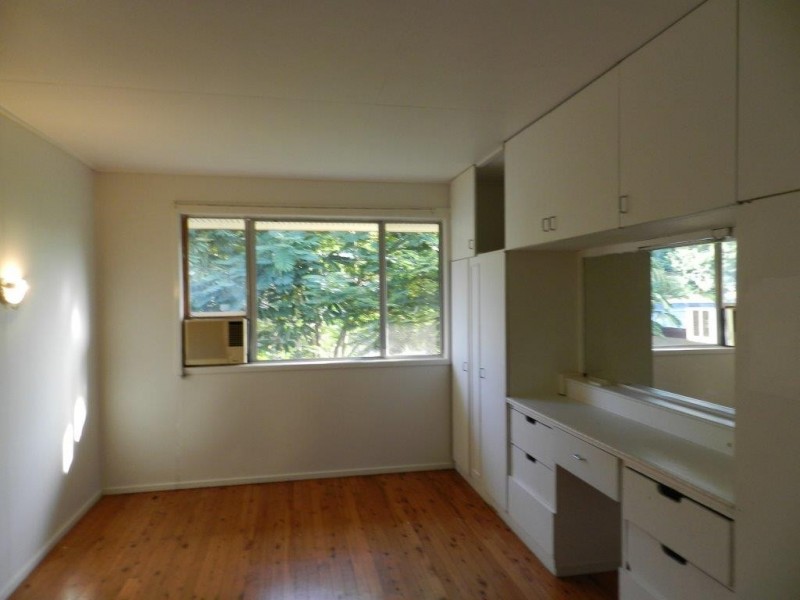 21 TREVALLY STREET, Toolooa QLD 4680