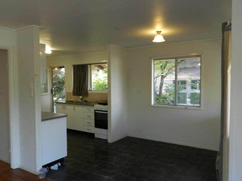 21 TREVALLY STREET, Toolooa QLD 4680