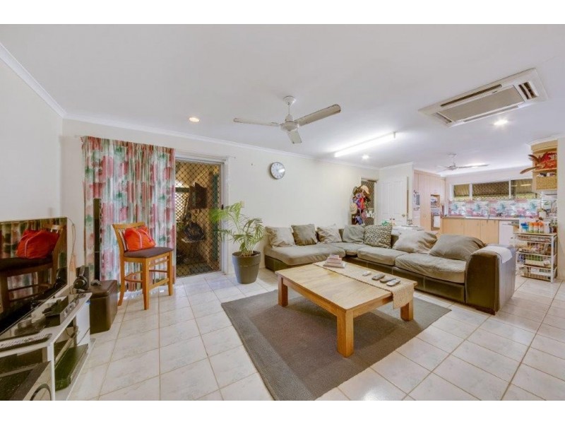 87 THE OAKS ROAD, Tannum Sands QLD 4680
