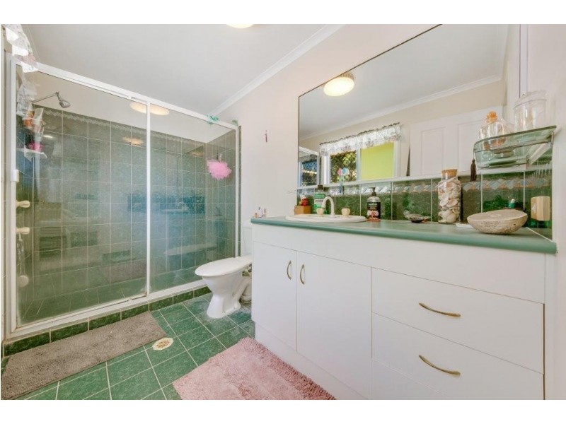 87 THE OAKS ROAD, Tannum Sands QLD 4680