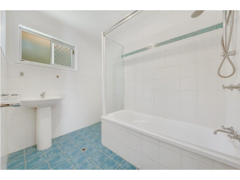 43 Allunga Drive, Glen Eden QLD 4680