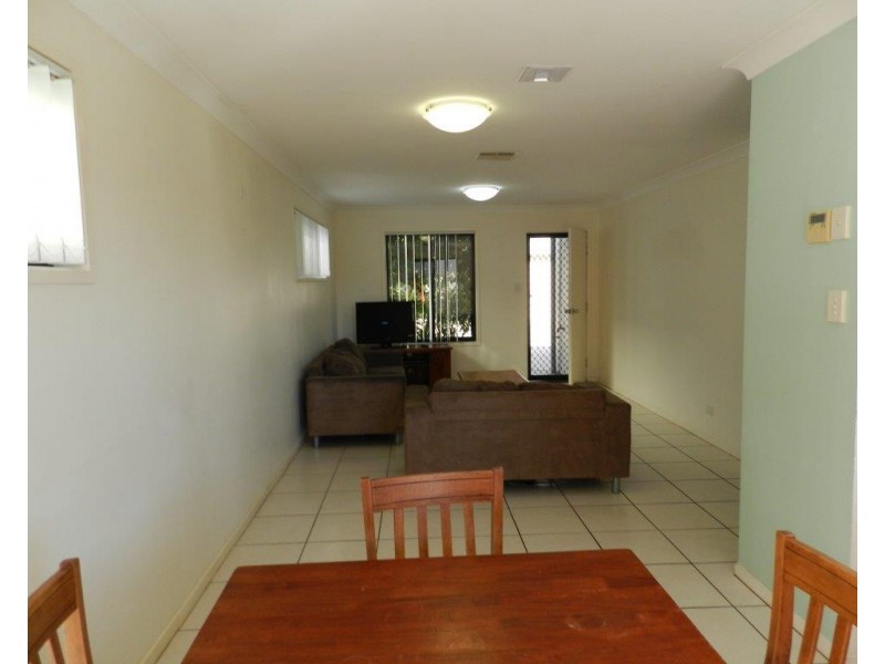 7/21 ROBERTS STREET, South Gladstone QLD 4680