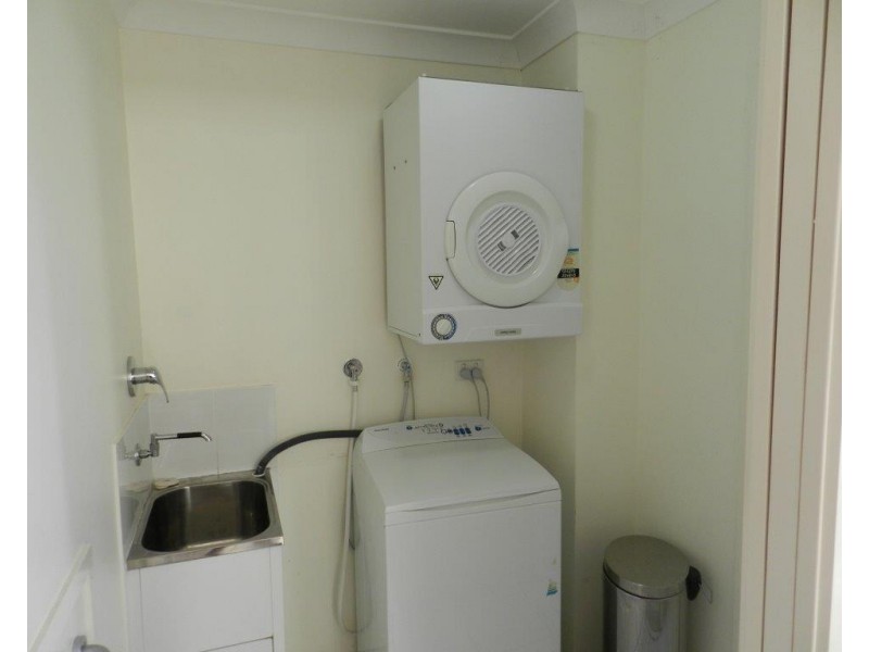 7/21 ROBERTS STREET, South Gladstone QLD 4680