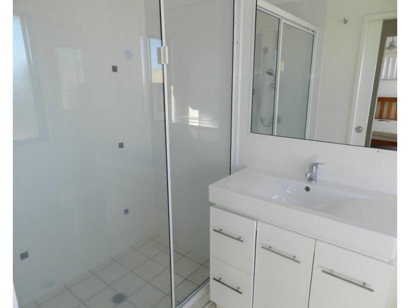 7/21 ROBERTS STREET, South Gladstone QLD 4680