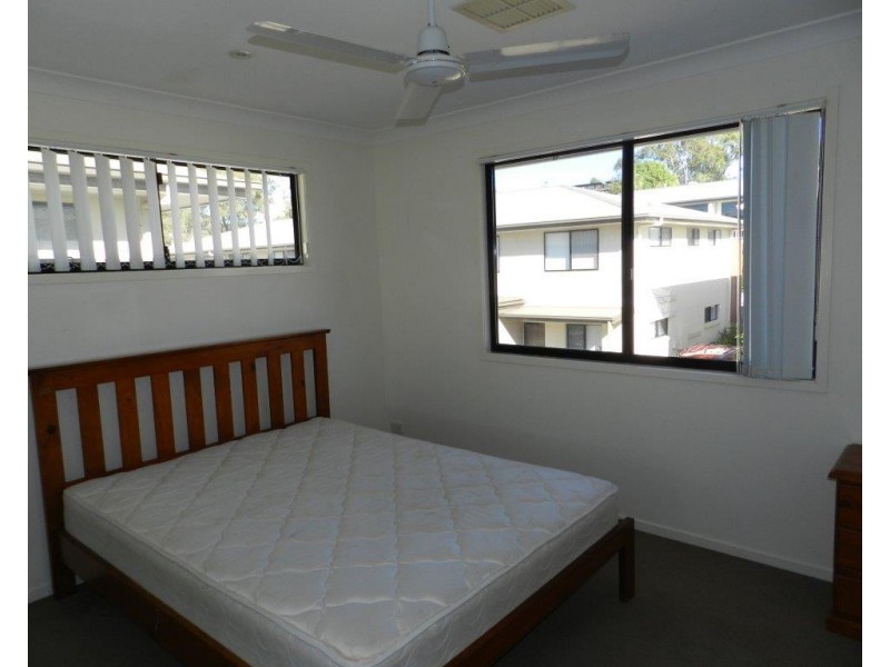 7/21 ROBERTS STREET, South Gladstone QLD 4680