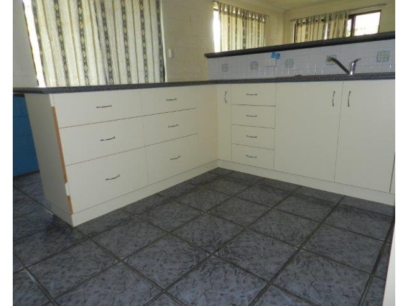 2/2 Bradford Road, Telina QLD 4680