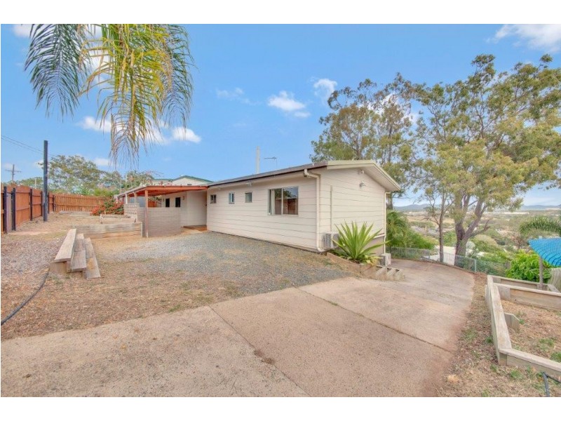 11 RIGBY CRESCENT, West Gladstone QLD 4680