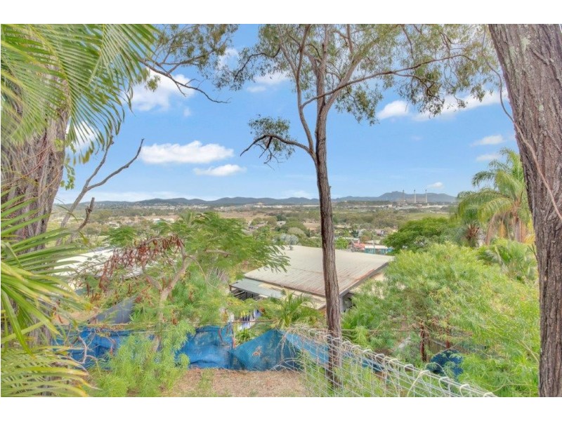 11 RIGBY CRESCENT, West Gladstone QLD 4680