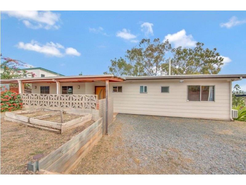 11 RIGBY CRESCENT, West Gladstone QLD 4680