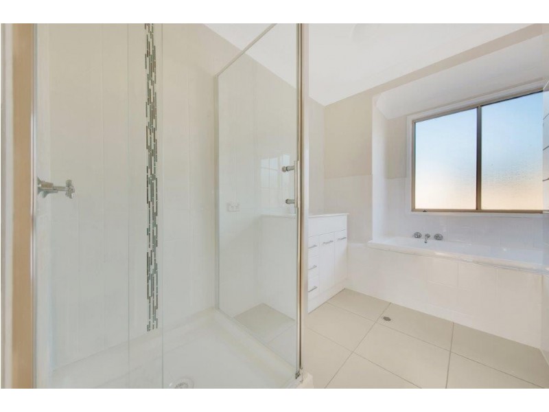 7 NICHOLAS STREET, Glen Eden QLD 4680