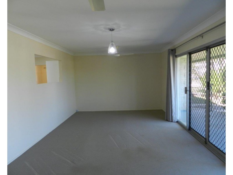 9 ROE STREET, West Gladstone QLD 4680
