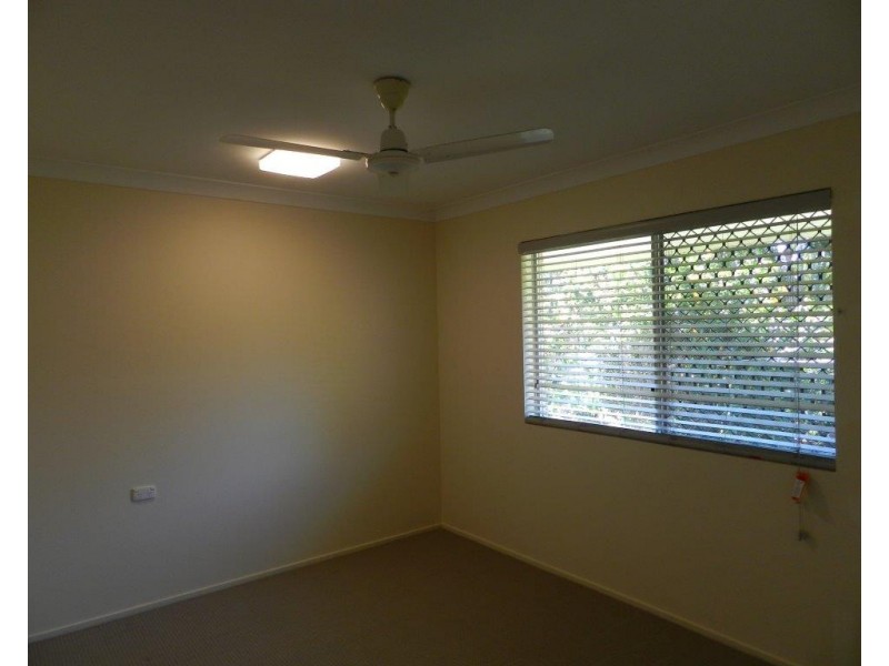 9 ROE STREET, West Gladstone QLD 4680
