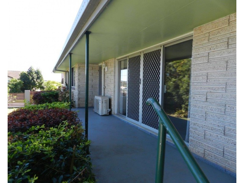 9 ROE STREET, West Gladstone QLD 4680