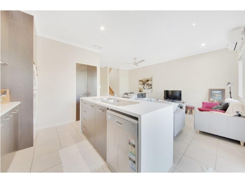 Unit 7/9 Cockatoo Drive, New Auckland QLD 4680