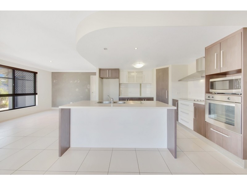 26 WYARA CLOSE, Clinton QLD 4680