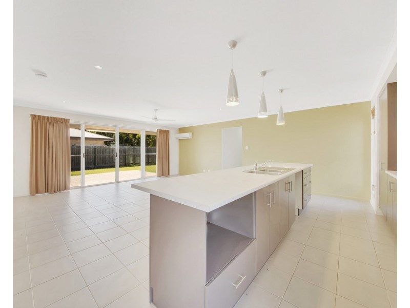 26 Longreach Court, Tannum Sands QLD 4680