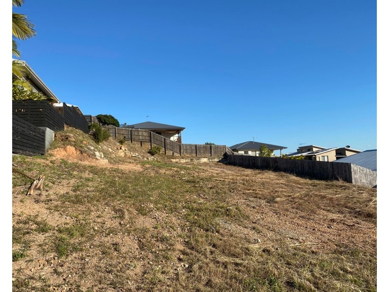 12 Cressbrook Street, Clinton QLD 4680