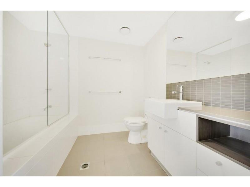 73 30 GOONDOON STREET, Gladstone QLD 4680