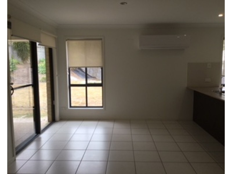 17 TELOPEA PLACE, Kirkwood QLD 4680