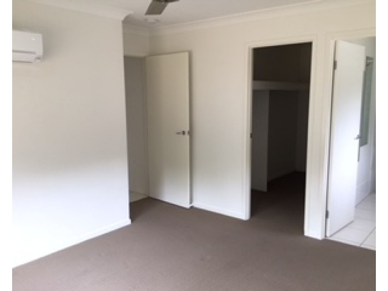 17 TELOPEA PLACE, Kirkwood QLD 4680