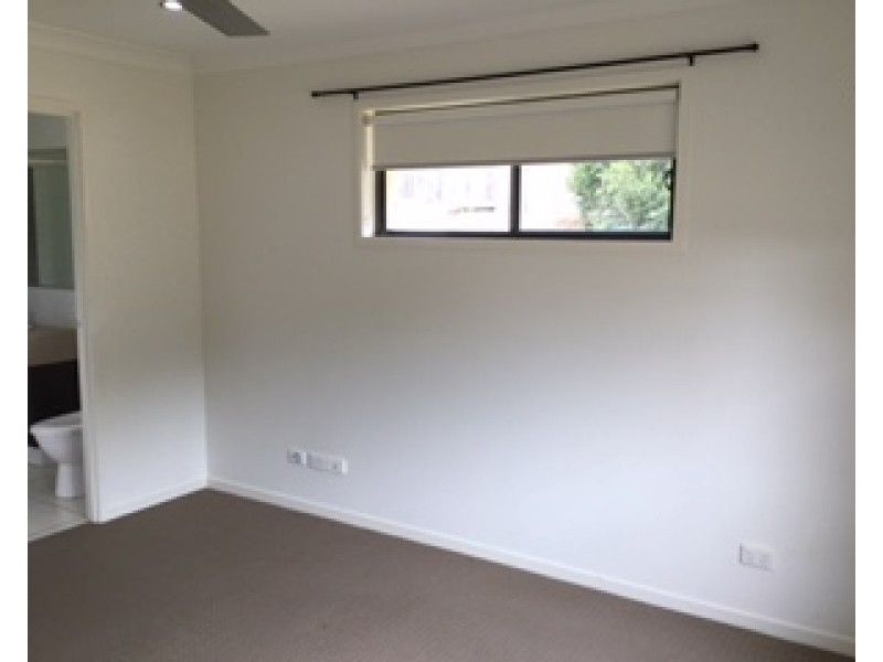 17 TELOPEA PLACE, Kirkwood QLD 4680