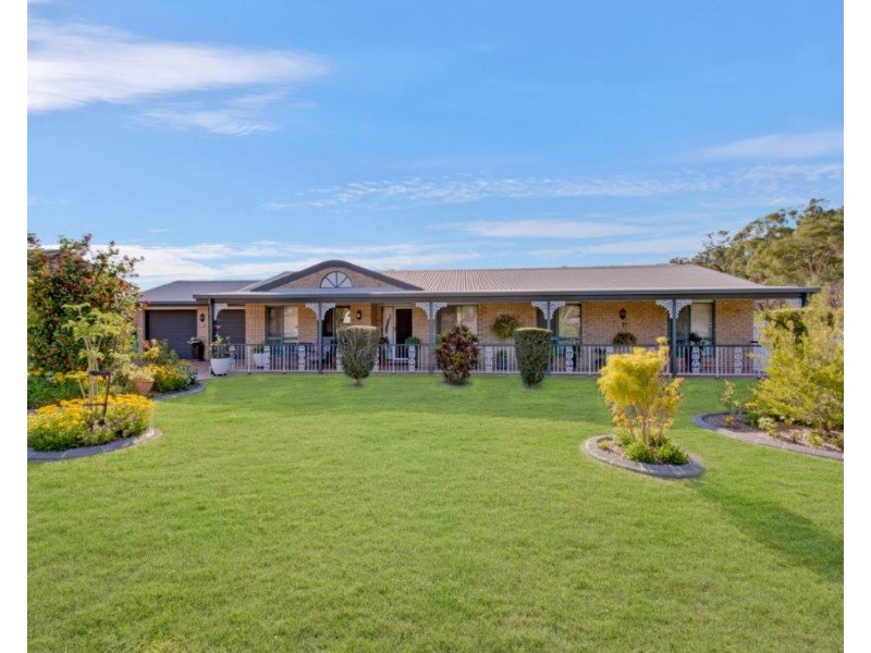 2 GEOFFREY THOMAS DRIVE, Tannum Sands QLD 4680