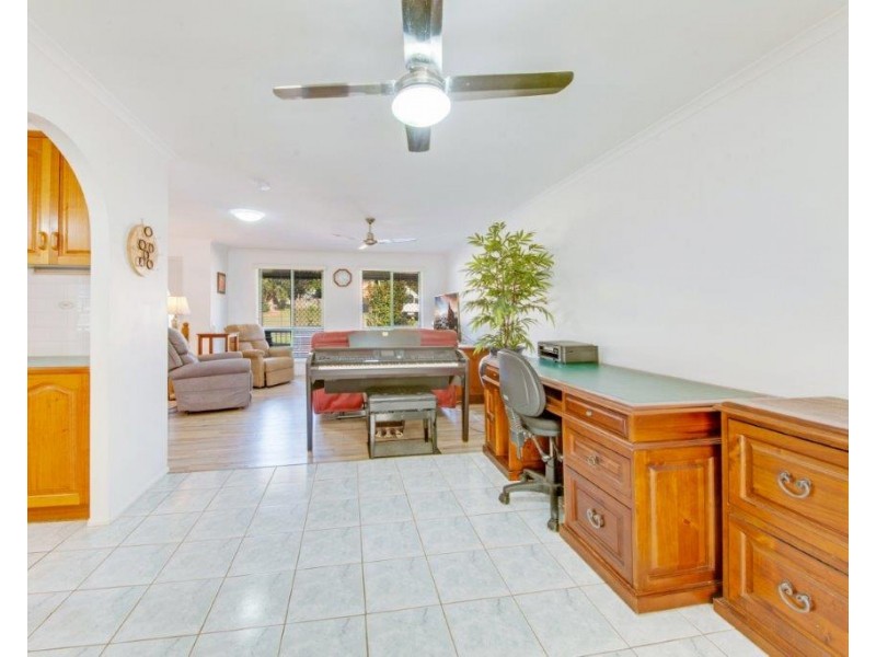 2 GEOFFREY THOMAS DRIVE, Tannum Sands QLD 4680