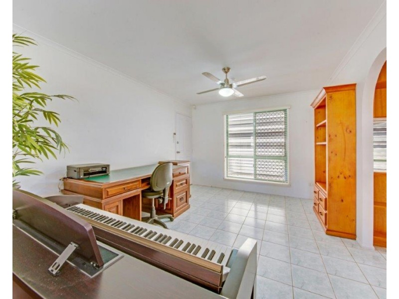 2 GEOFFREY THOMAS DRIVE, Tannum Sands QLD 4680