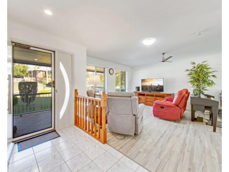 2 GEOFFREY THOMAS DRIVE, Tannum Sands QLD 4680