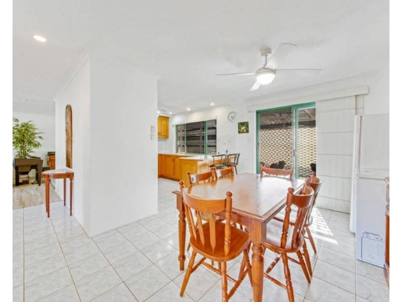 2 GEOFFREY THOMAS DRIVE, Tannum Sands QLD 4680