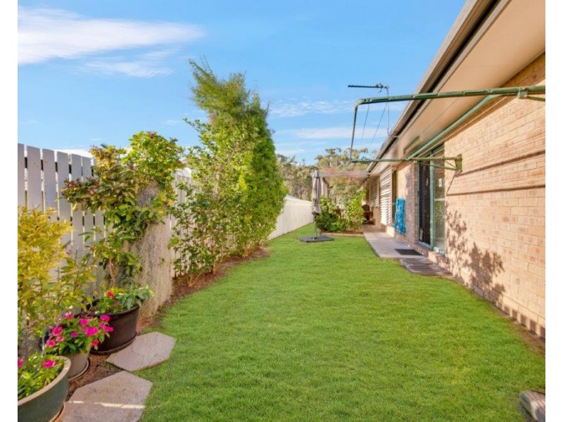 2 GEOFFREY THOMAS DRIVE, Tannum Sands QLD 4680