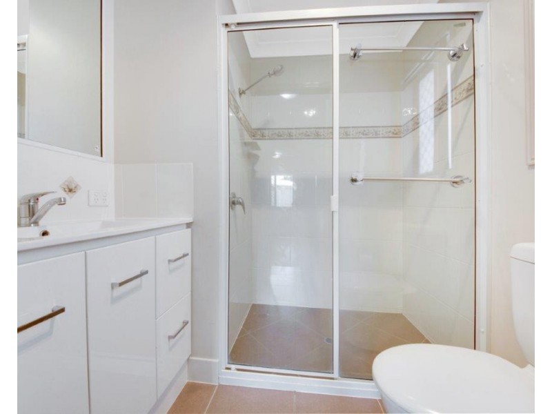 6 Hatfree Court, Calliope QLD 4680