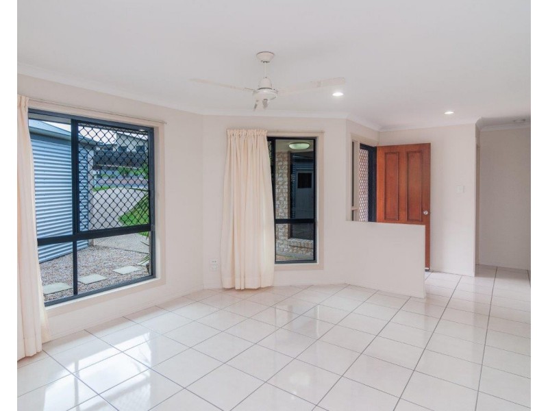 7 GLASSHOUSE PLACE, New Auckland QLD 4680