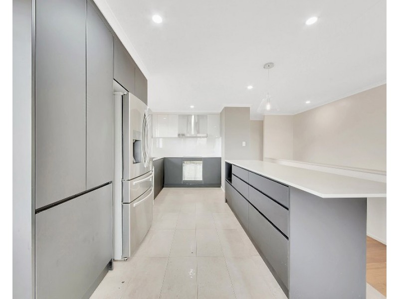 258 AUCKLAND STREET, South Gladstone QLD 4680