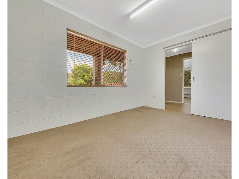 258 AUCKLAND STREET, South Gladstone QLD 4680