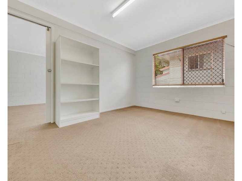 258 AUCKLAND STREET, South Gladstone QLD 4680