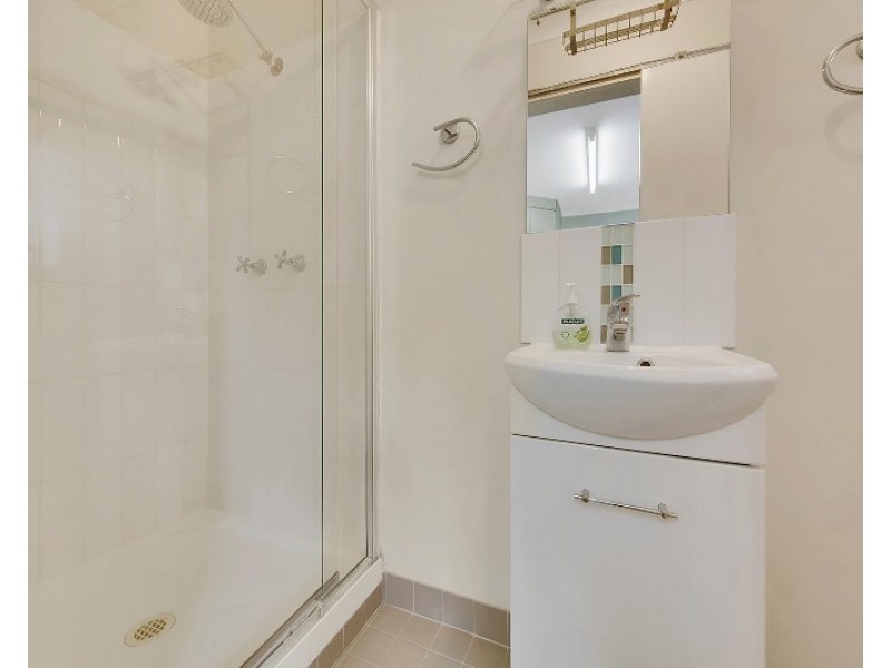 258 AUCKLAND STREET, South Gladstone QLD 4680