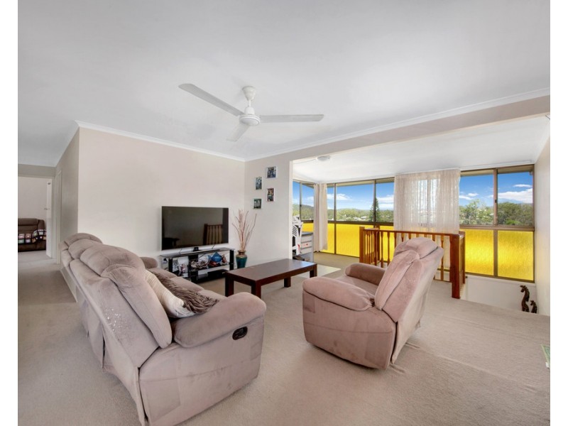 16 HARRIER AVENUE, New Auckland QLD 4680