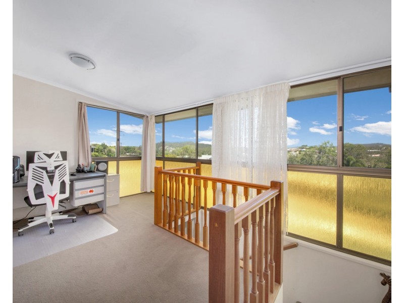 16 HARRIER AVENUE, New Auckland QLD 4680