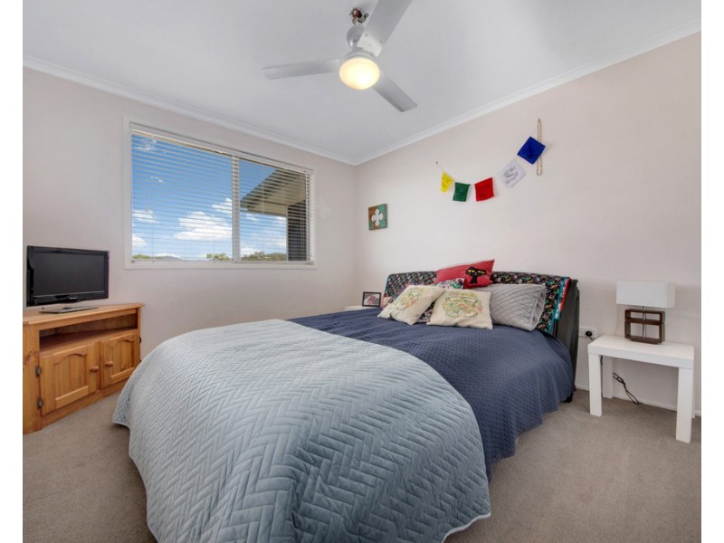 16 HARRIER AVENUE, New Auckland QLD 4680