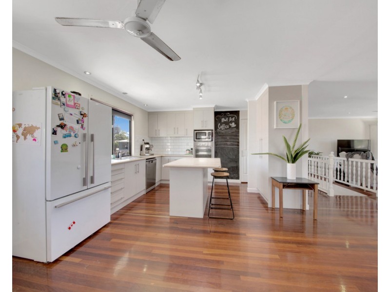 30 ALEXANDER STREET, Boyne Island QLD 4680