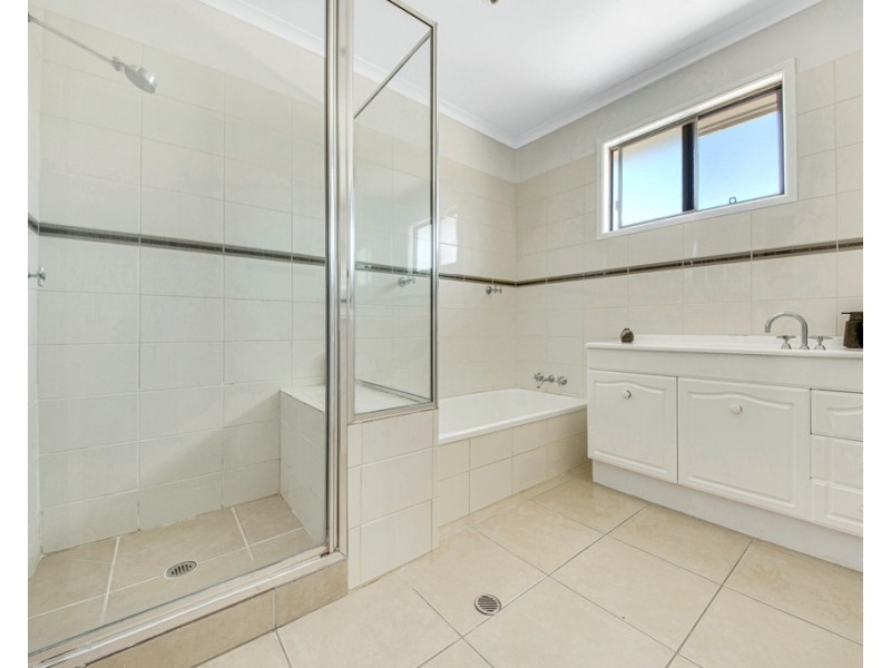 30 ALEXANDER STREET, Boyne Island QLD 4680