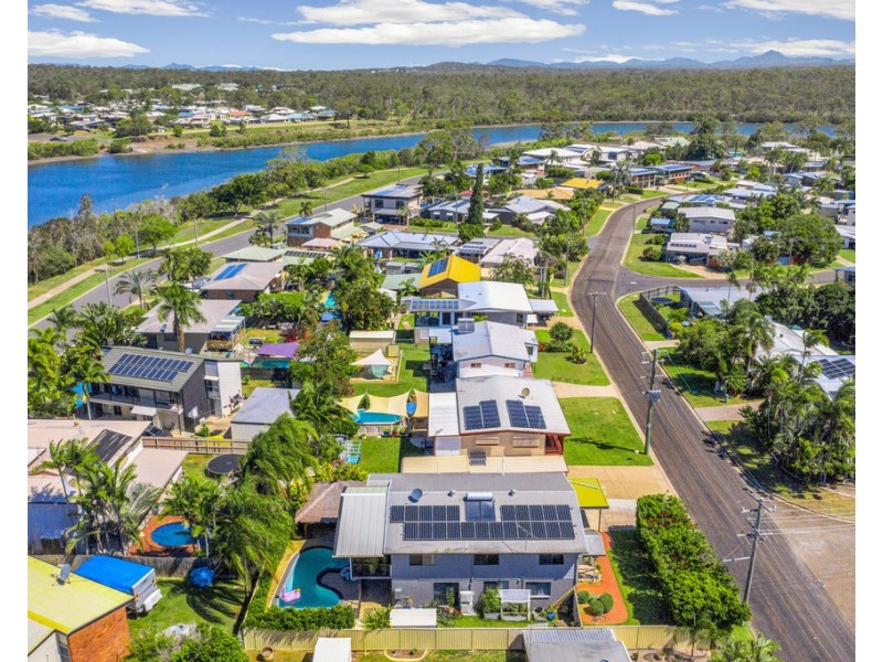 30 ALEXANDER STREET, Boyne Island QLD 4680