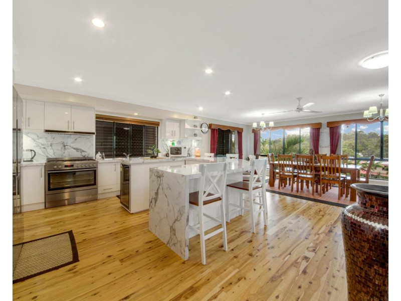 16 LAKEFIELD COURT, South Gladstone QLD 4680