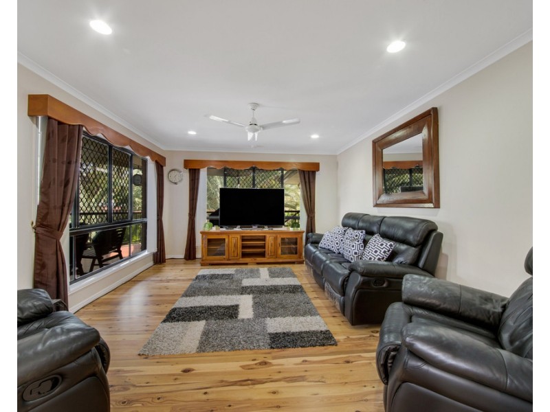 16 LAKEFIELD COURT, South Gladstone QLD 4680