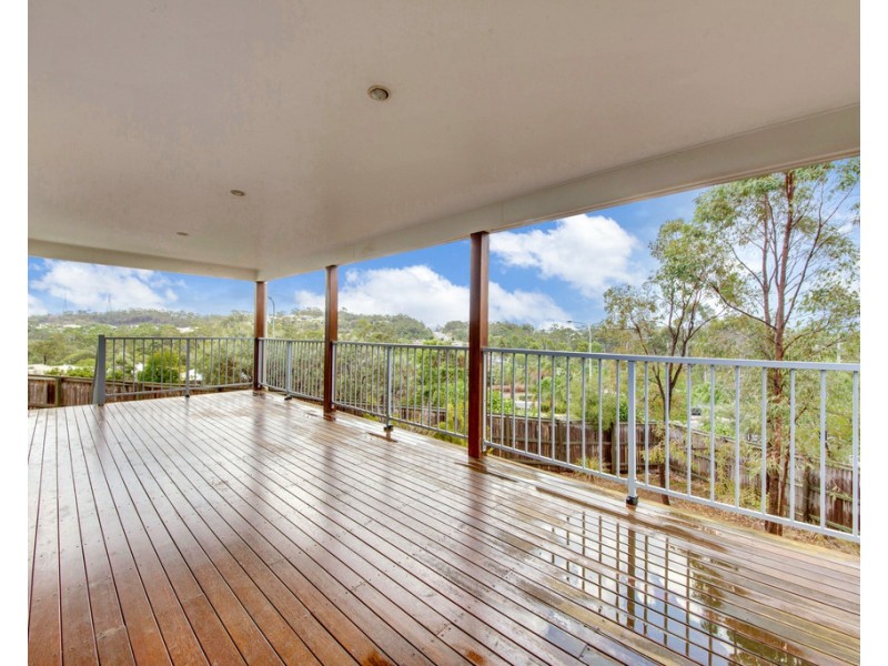 13 FLOREY PLACE, Kirkwood QLD 4680