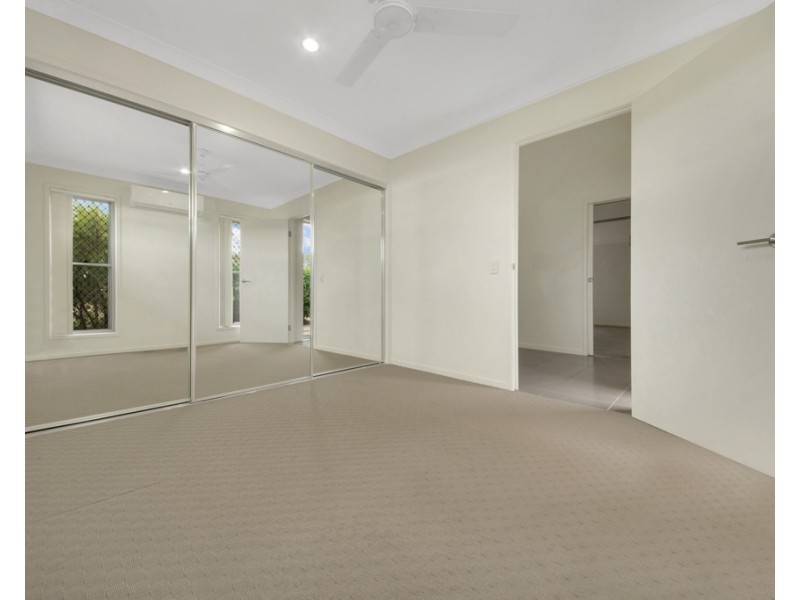 13 FLOREY PLACE, Kirkwood QLD 4680