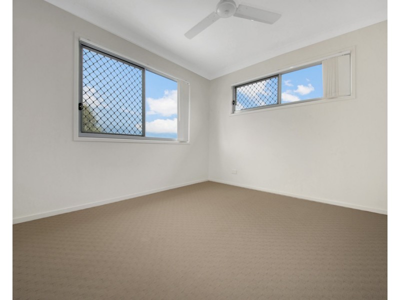 13 FLOREY PLACE, Kirkwood QLD 4680